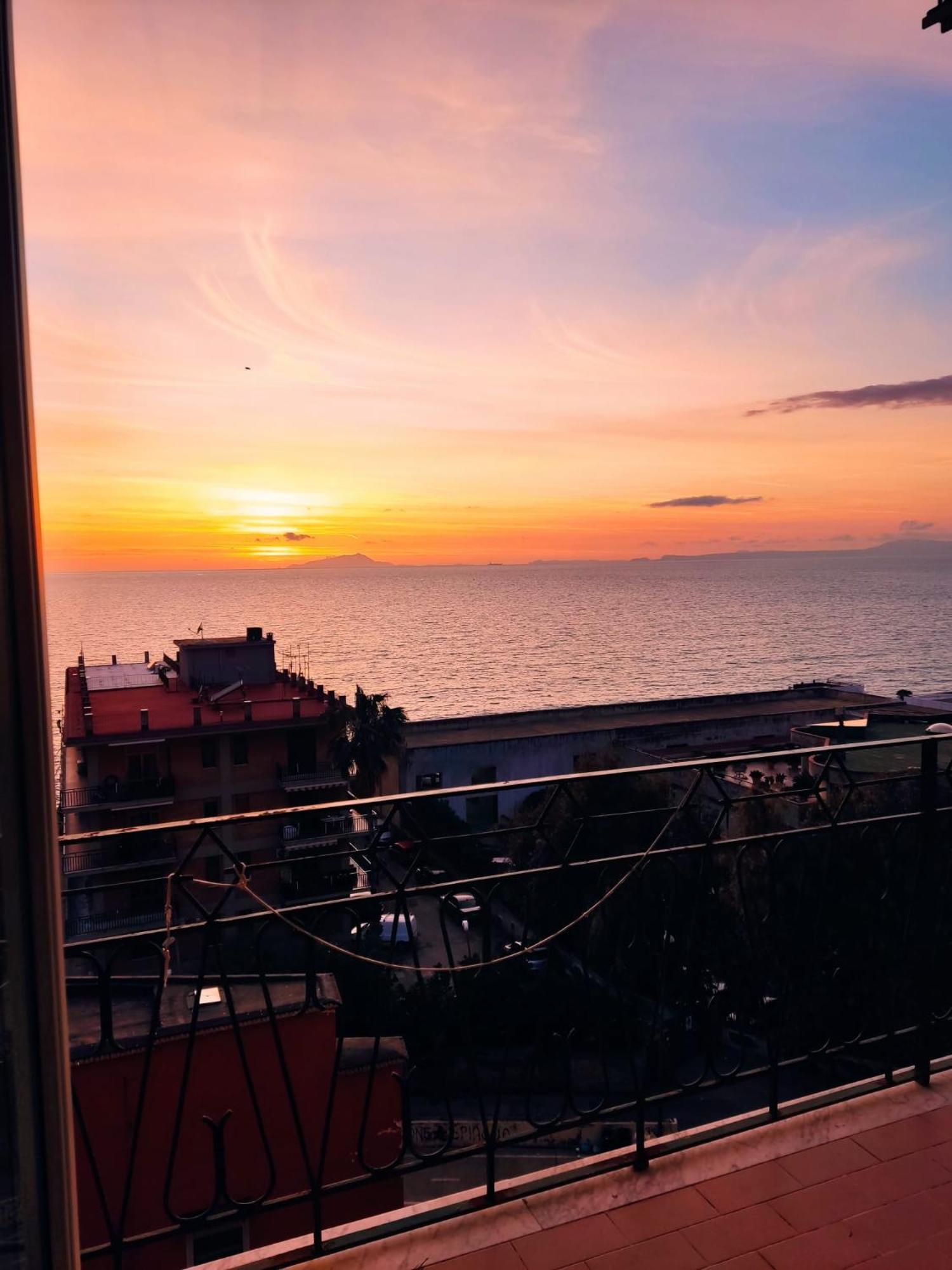 Apartamento House Of Sun 2016 Castellammare di Stabia Exterior foto