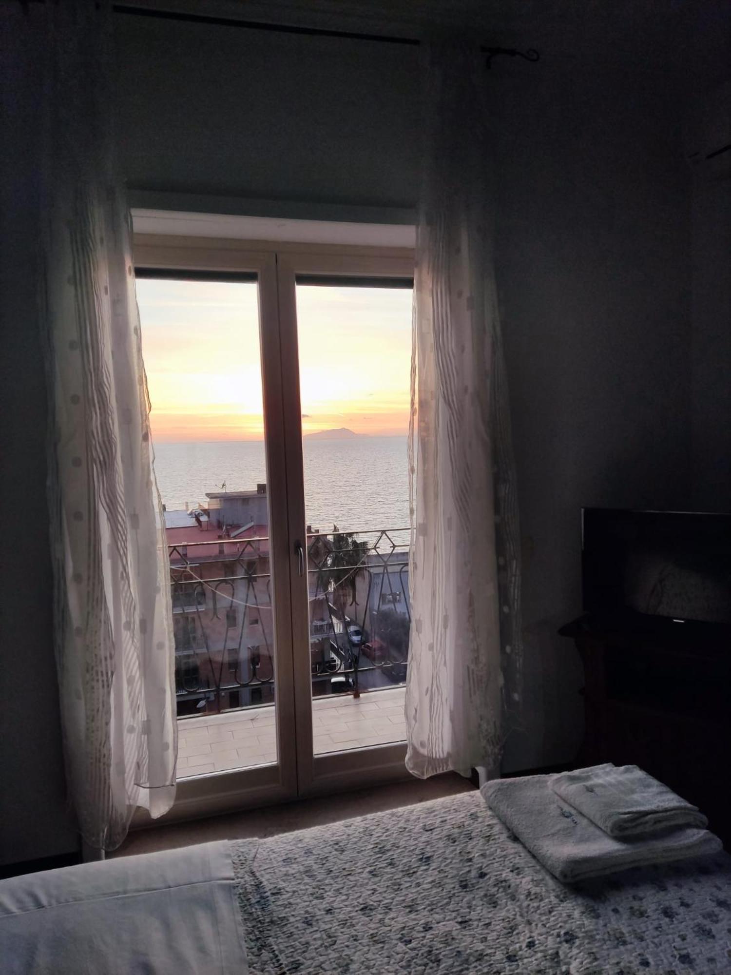 Apartamento House Of Sun 2016 Castellammare di Stabia Exterior foto